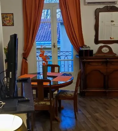 Au Quatre, 2em Etage Centre Historique Tatil Evi *