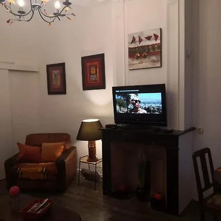Tatil Evi Au Quatre, 2em Etage Centre Historique