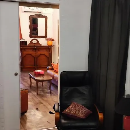 Tatil Evi Au Quatre, 2em Etage Centre Historique Pézenas