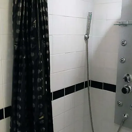 Au Quatre, 2em Etage Centre Historique Casa vacanze Pézenas