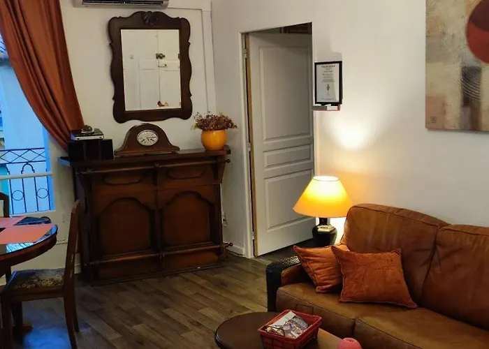 Holiday home Au Quatre, 2em Etage Centre Historique *